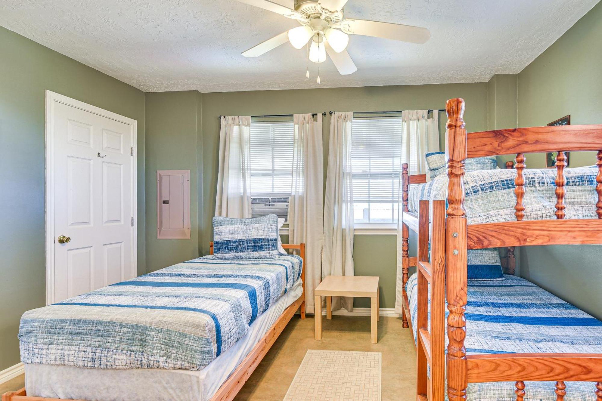 Crystal Beach Home With 2 Grills Walk To Shore! Eksteriør billede